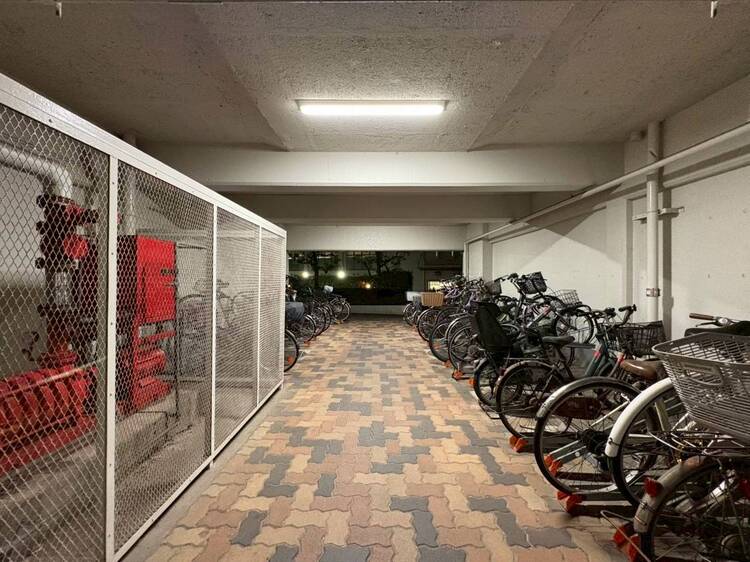 設備 きちんと整備された駐輪場。住む方の心遣いが感じられます。