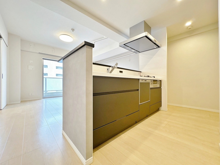 キッチン 洗練されたスタイリッシュなデザイン性と使いやすさを備えた仕様。