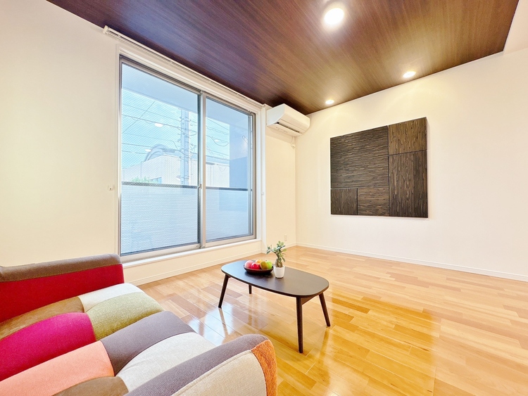 居間 過ごす時間が、たくさんの思い出として紡がれていく場所。