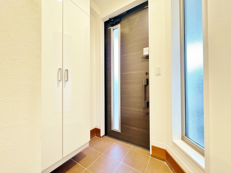 玄関 シューズボックスを完備した玄関です。