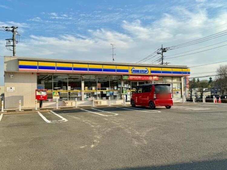周辺 ミニストップ 元八王子2丁目店迄390ｍ