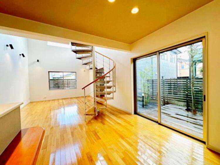 居間 【2025年11月撮影】