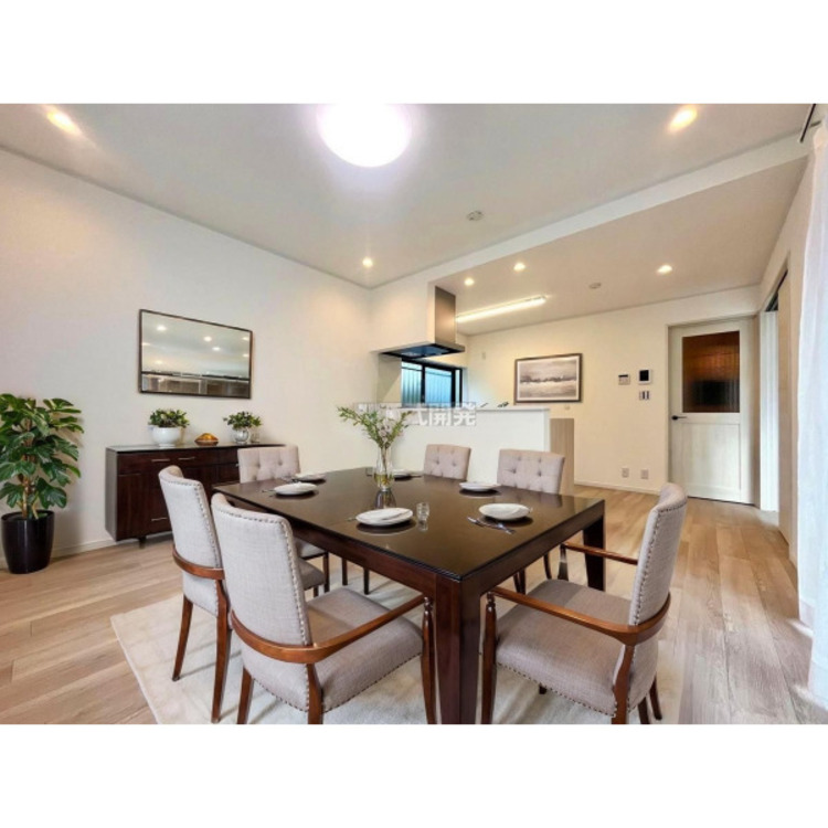 居間 配置してある家具や小物はCGによるイメージです