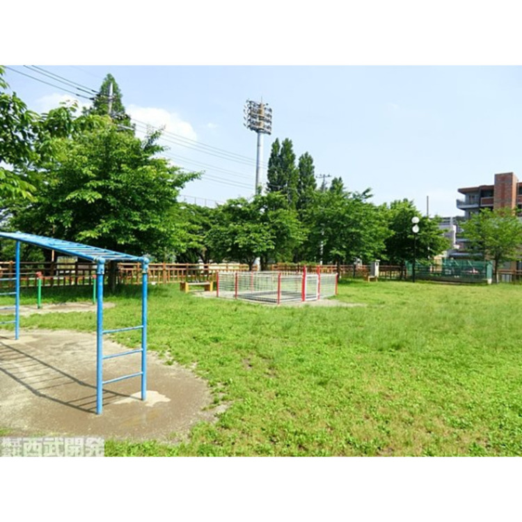 周辺 富士見公園(約710m)