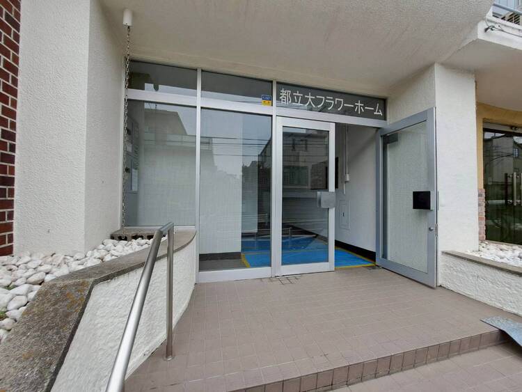 その他 上質感漂う玄関アプローチです。