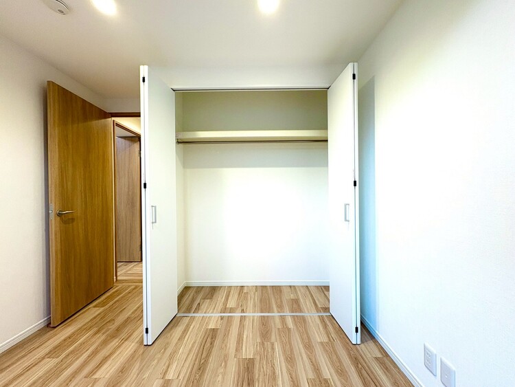 その他 収納スペースが付いていて、お部屋を広く使っていただけます。