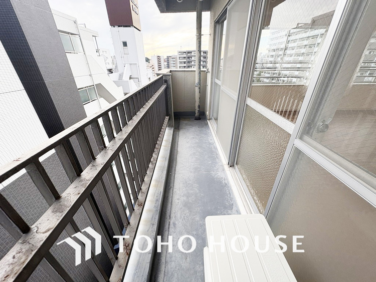 バルコニー 陽当たり良好なバルコニー