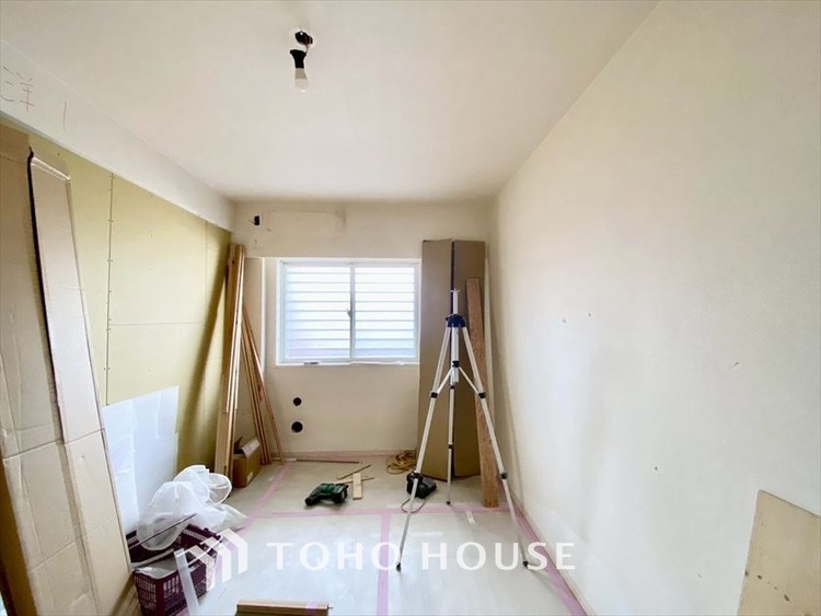 内装 現在改装中◆属毛離裏◆子は父を手本とし、母に愛育されて成長する。家族の深い繋がり。いつまでも大切にしたい。