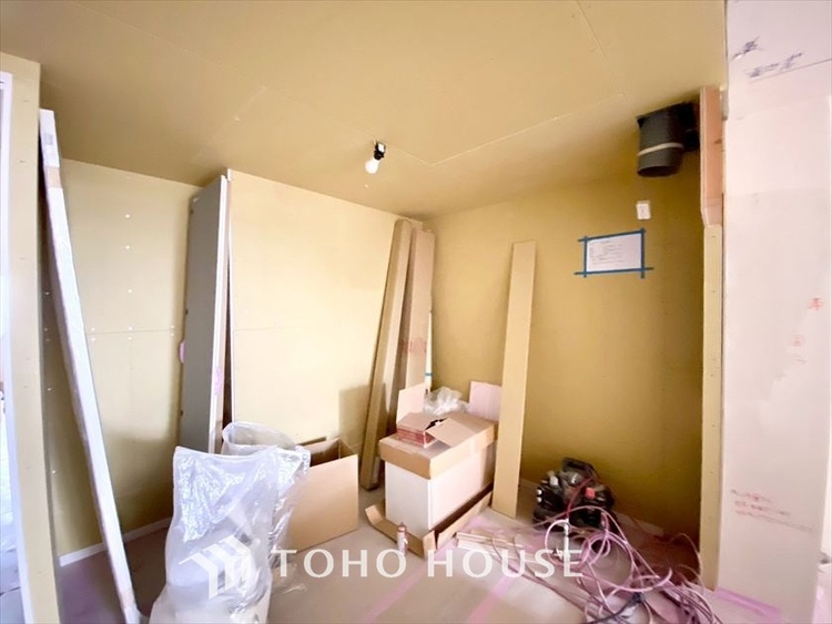 キッチン 現在改装中◆家族のおはよう◆の声を笑顔で迎えてあげられるシステムキッチン。朝ごはんが楽しみでちょっと早起きしたくなるんです。