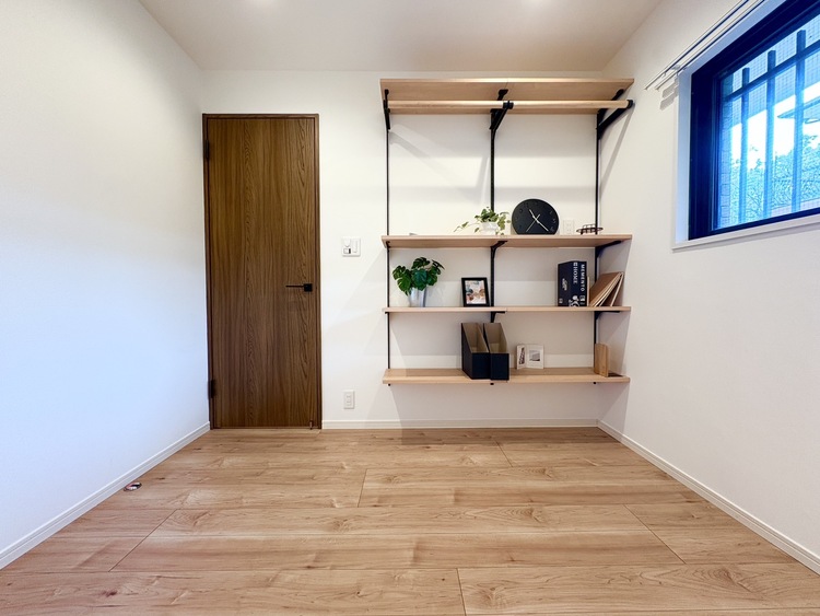 内装 【PRIVATE ROOM】◆快適◆な暮らしに不可欠な収納スペース。快適さとともに思い出も詰まっていく。