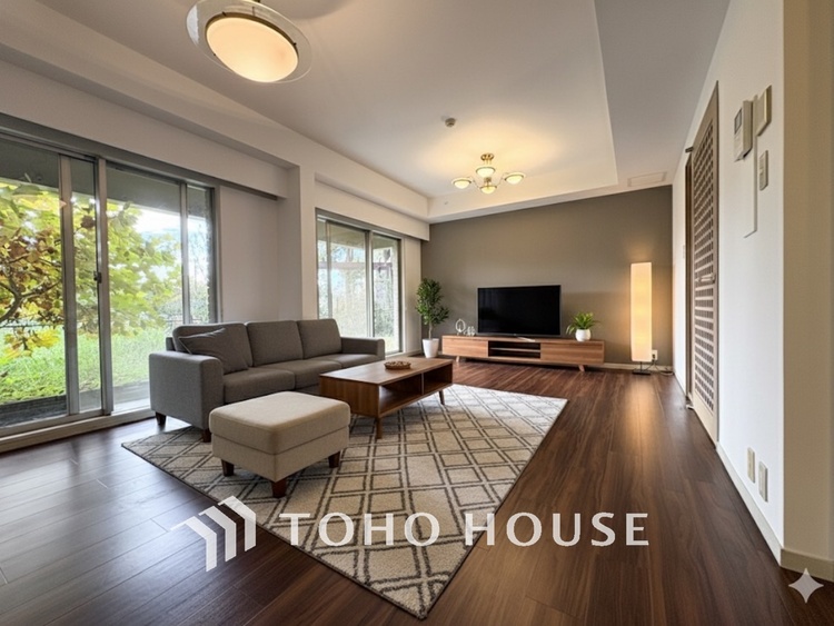 内装 【LIVING】◆煌びやか◆愛おしい家族との団欒の時間をより一層幸せなものに感じさせる煌びやかなLDK。輝かしい毎日が待っています。※この画像の家具の配置には、CGによる加工を施しております。