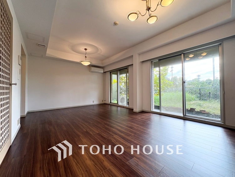 内装 【LIVING】◆住む喜び、楽しさ、感動◆を君と共有したい。いつまでもずっと家族を見渡せるこの広い空間で。