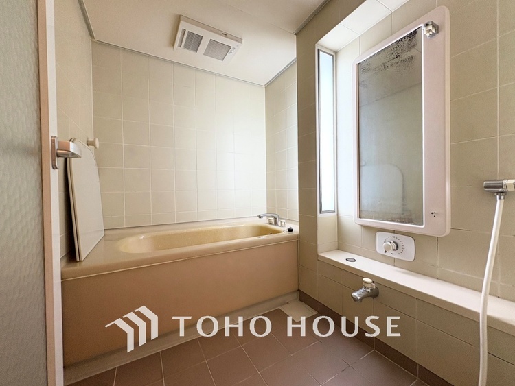 風呂 【BATHROOM】◆プライベートな空間◆simpleだからrelaxできるんです。こころもからだもキレイさっぱり。