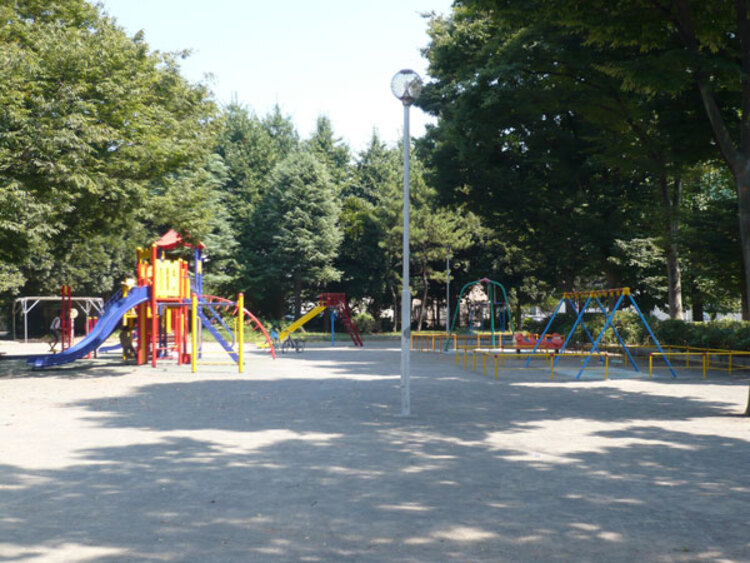 周辺 平間公園	925m