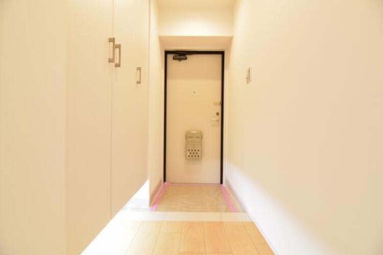 その他 雑多な玄関ではなくスッキリ空間としてお家の顔になるよう設計いたしました。 