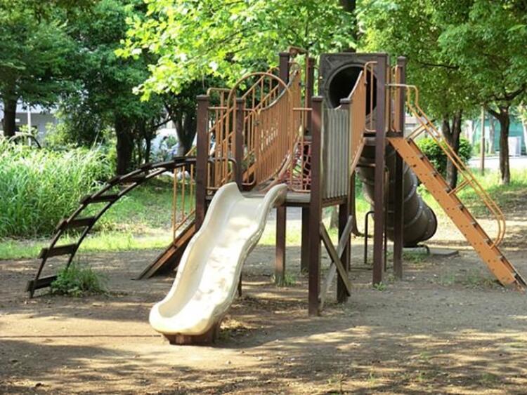 周辺 日東浜公園　190ｍ