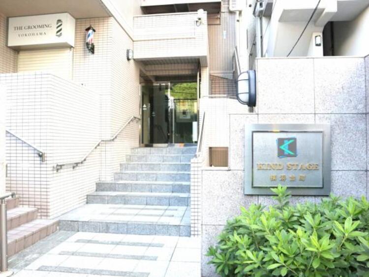 エントランス 居住者の帰り、訪れる方を優しく迎えてくれるエントランスです。