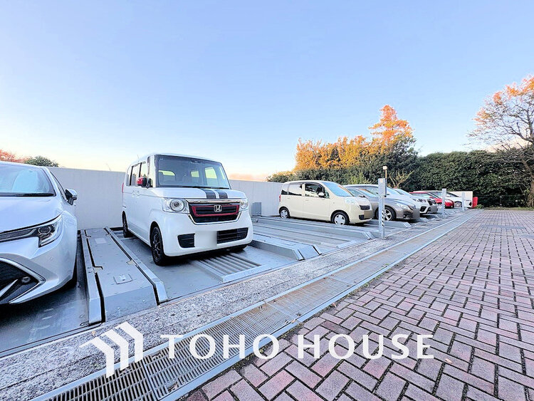 駐車場 駐車場（料金・空き状況はご確認ください）