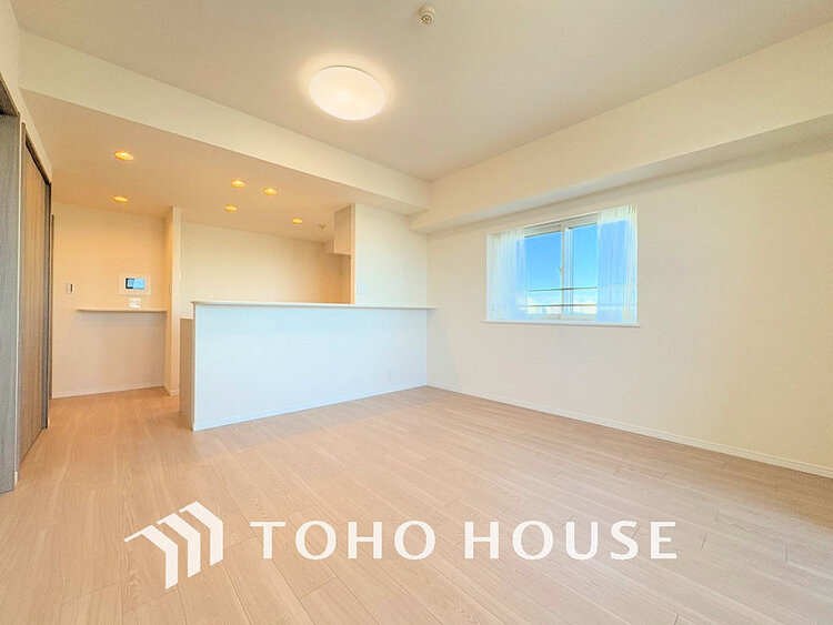 内装 広がりのある住空間、家族が集まるリビング・ダイニング