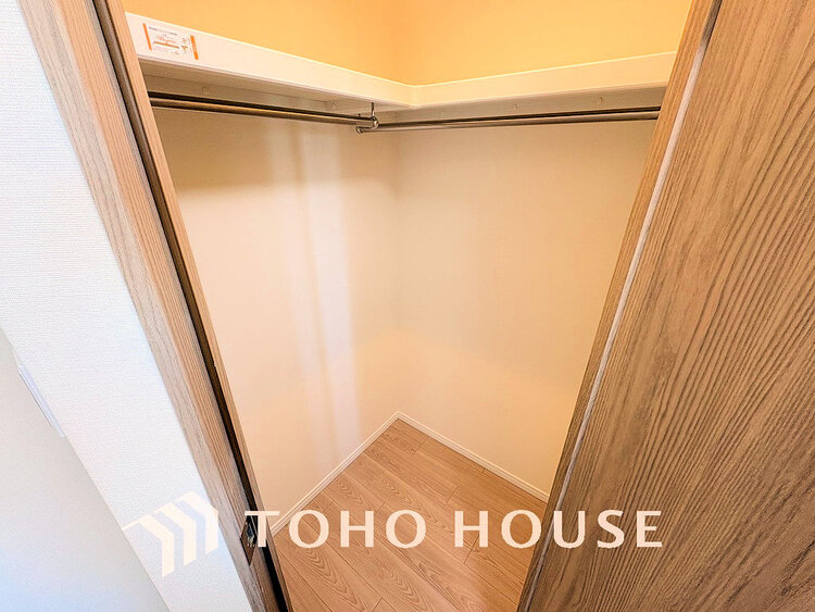 収納 沢山のお洋服を綺麗に収納できる「ウォークインクローゼット」