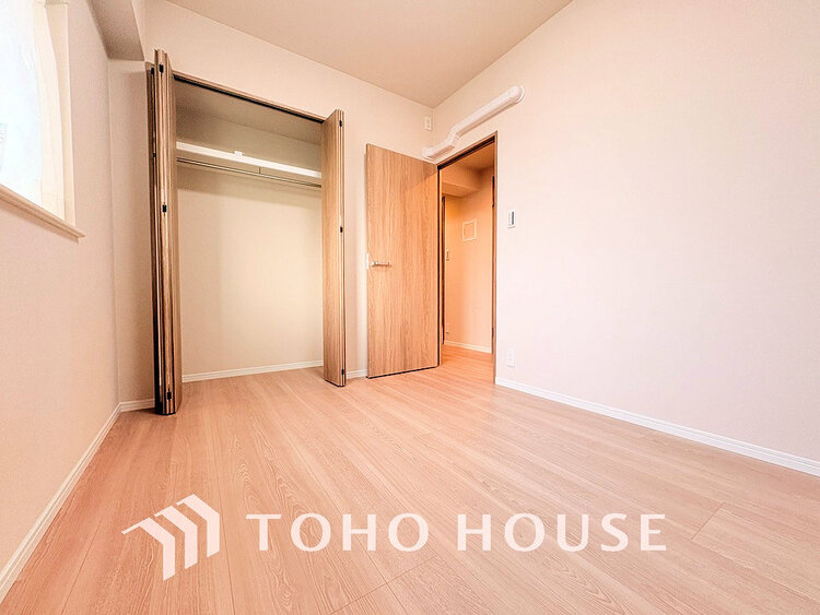 内装 シンプルですっきりとした室内は飽きのこない居心地の良い雰囲気