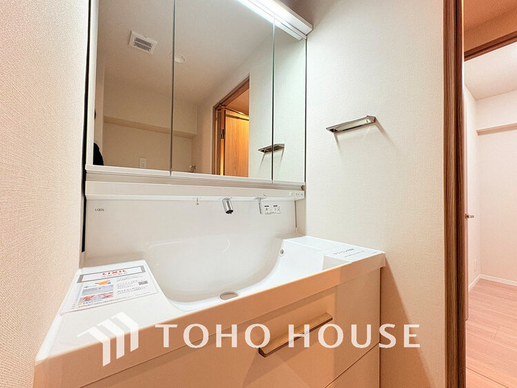 洗面 大きな洗面鏡付き、朝の身支度も楽しくなりますね