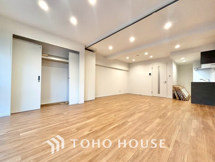 内装 「想像していた以上に広い」が写真を撮っているときの感想です。家事動線に配慮したプランによりご家族がくつろげる明るく広い空間が確保できました。