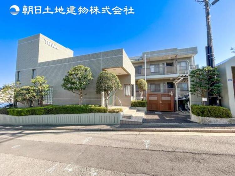 外観 【外観・立地】時間のゆとりと空間、暖かな陽光がもたらす光と風を独占してください。ここから新しい暮らしが始まります。