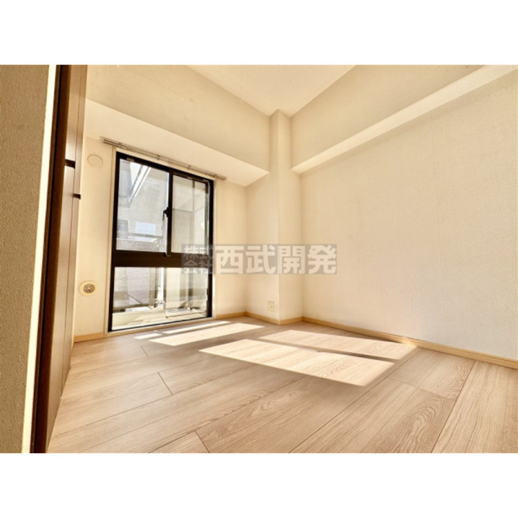 内装 穏やかな日差しと心地よい風が吹き抜ける窓配置