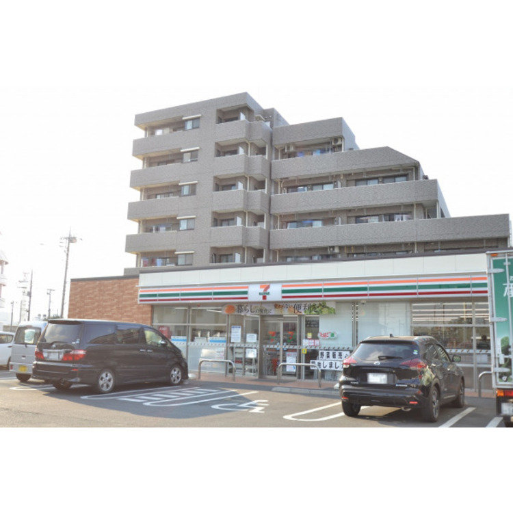 周辺 セブンイレブン(約710m)