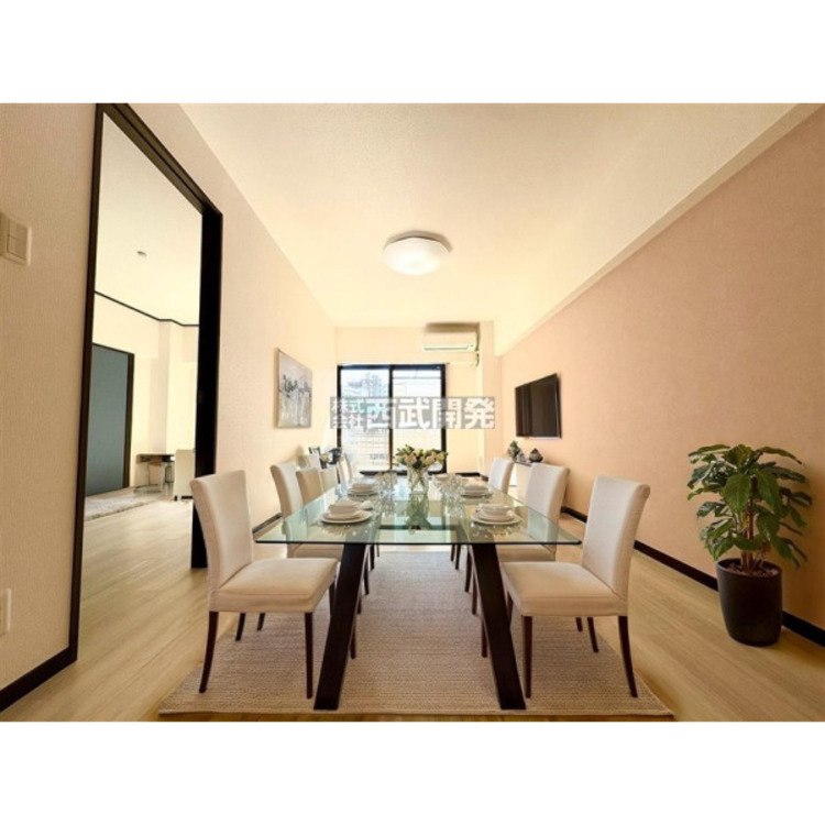 居間 配置してある家具や小物はCGによるイメージです。