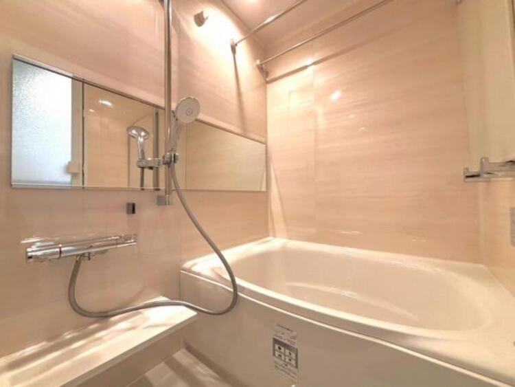 風呂 高級感を演出する内装の浴室は、心休まるくつろぎのスペースにも癒しのスペースにもなる空間です。 