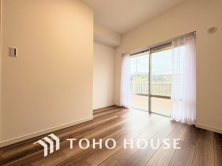 内装 シンプルですっきりとした室内は飽きのこない居心地の良い雰囲気