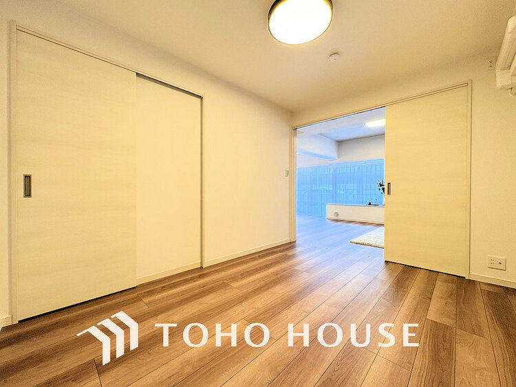 内装 1日の疲れを癒し、心地よく寛げるようゆったりとした広さをしています