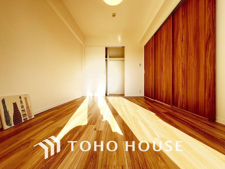 内装 1日の疲れを癒し、心地よく寛げるようゆったりとした広さをしています