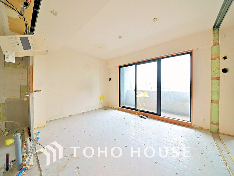 内装 家族みんなが爽やかに過ごせるように、光をたっぷり取り込んだLDK(リフォーム中)