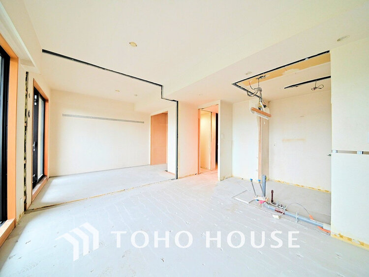 内装 上質な時間を育む暮らしのメインステージ。寛ぎとコミュニケーションを育む居心地のよい場所(リフォーム中)