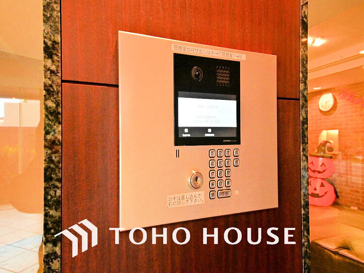 エントランス エントランスはオートロック完備で安心のセキュリティ性