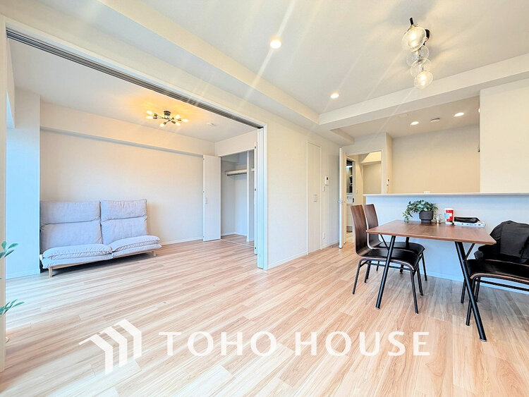 内装 ゆったりとくつろげる上質なリビングダイニング