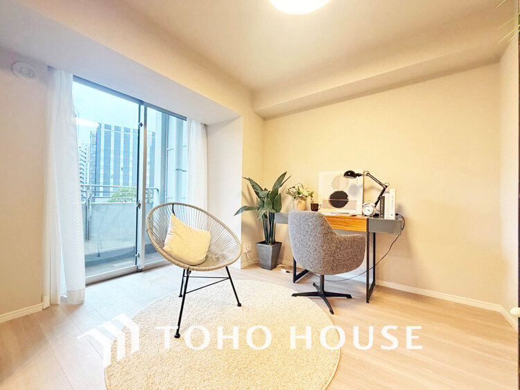 内装 採光もある洋室は、くつろぎのひと時を過ごすのにぴったり