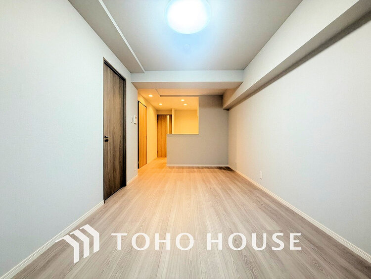 内装 上質な時間を育む暮らしのメインステージ。寛ぎとコミュニケーションを育む居心地のよい場所