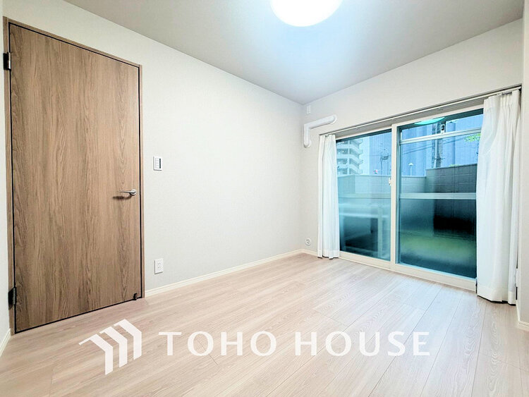 内装 採光もある洋室は、くつろぎのひと時を過ごすのにぴったり