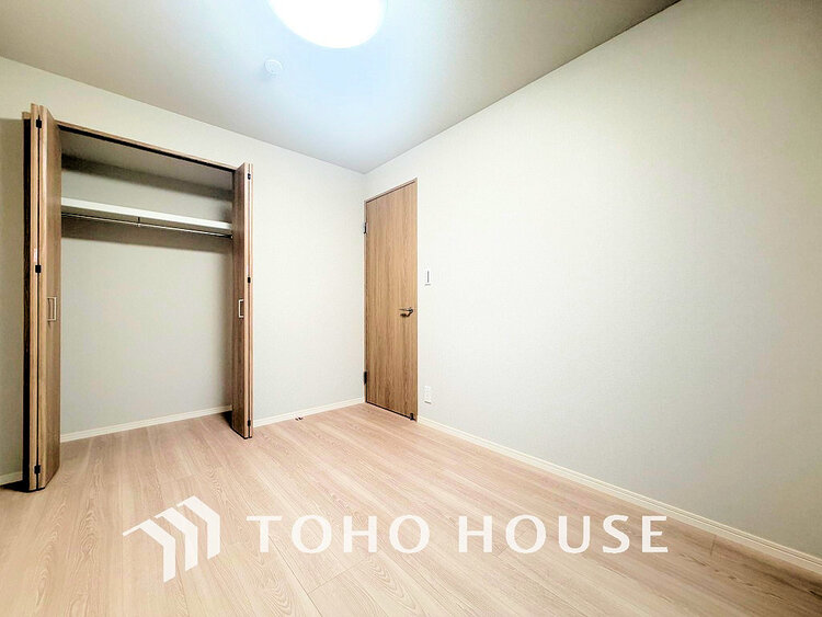 内装 シンプルですっきりとした室内は飽きのこない居心地の良い雰囲気