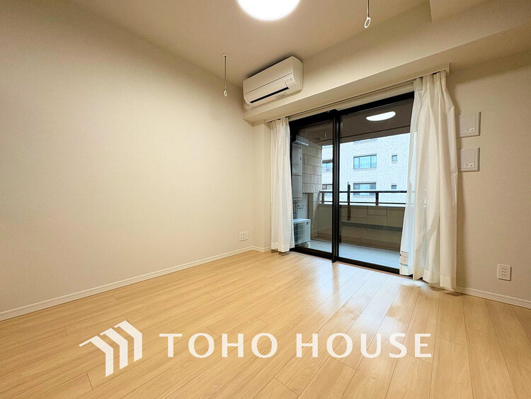 内装 広がりのある住空間、家族が集まるリビング・ダイニング