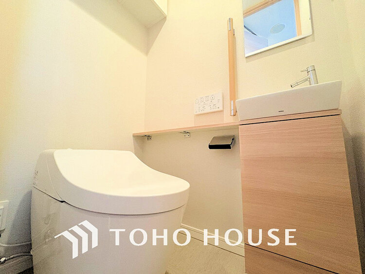 トイレ トイレには快適な温水洗浄便座付