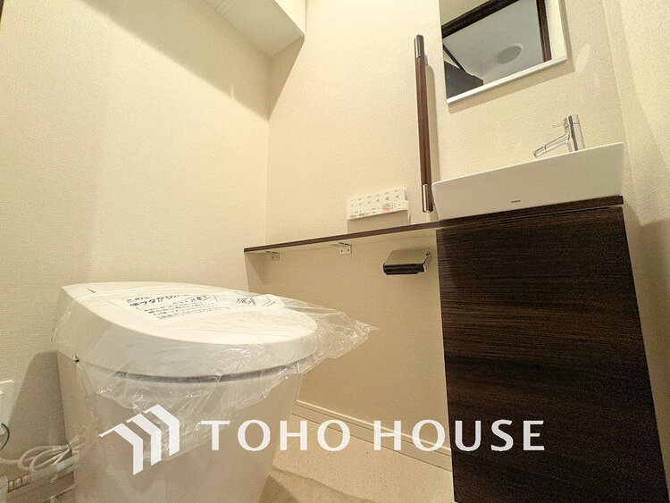 トイレ トイレには快適な温水洗浄便座付