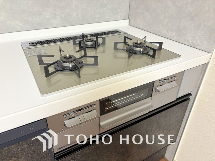 その他 3口ガスコンロで効率よくお料理できますね