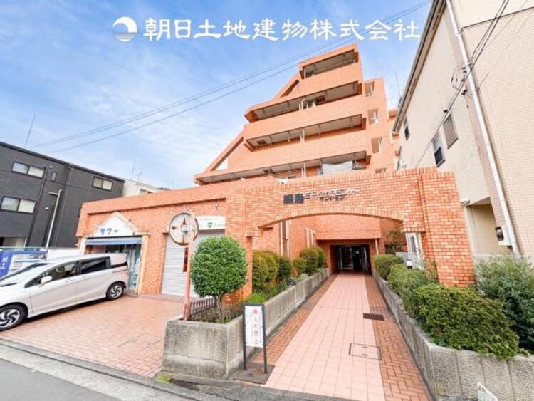 外観 表現された空間はたくさんの光を浴び、風を感じ、暮らしの時間を豊かにしてくれます。