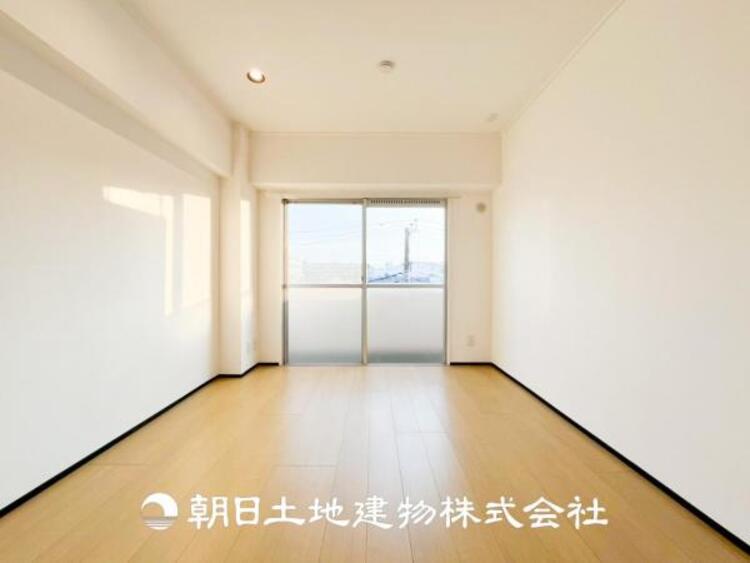 内装 【居室】設計者のセンスが求められる大切な空間だからこそ、落ち着いて過ごせる癒しと寛ぎの空間が欲しい。そんな願いを叶えました。