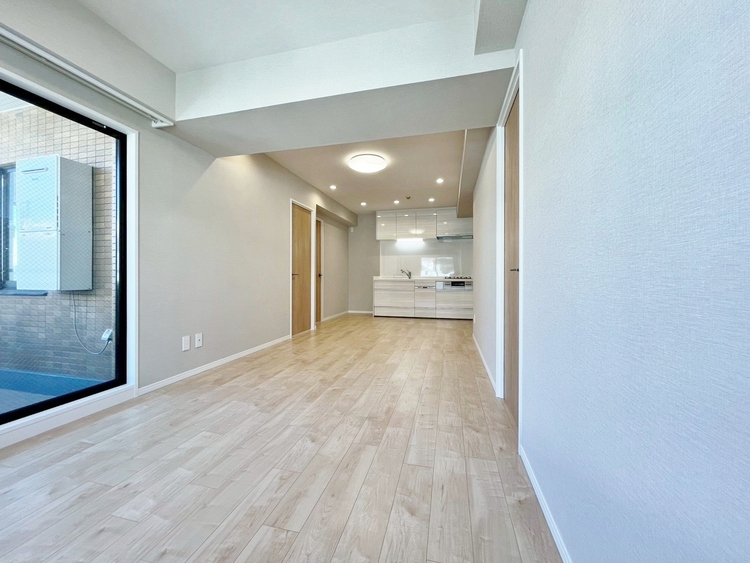 居間 快適に過ごす毎日を求めて、暮らしの中でご自身の「マイホーム」に創り上げてください。